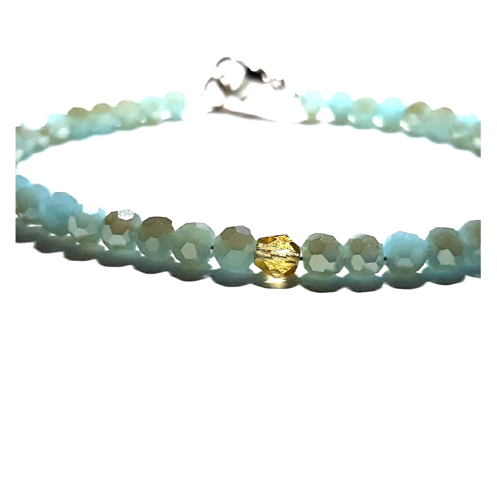 Glass bead bracelet